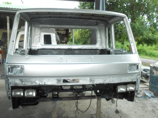 ขายโครงหัวเก๋งรถ UD 430  ไม่มีอะไหล่