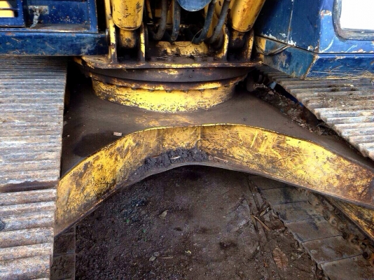 **890,000 บ.ต่อรอง**ขายแบ็คโฮ KOMATSU PC200-5 Sr.69488 เครื่องเดิมปั้มเดิม ไฟฟ้าเต็ม เครื่องแน่น แรงดีไม่โหลด เอวดี แน่น แอร์เย็น ช่วงล่าง โซ่ ใบแทร็กโรลเลอร์ 80\% สีสันดี บอดี้ดี รถทำงานปกติ พร้อมใช้งาน เอกสารเล่มทะเบียนครบ ราคาต่อรองได้เด้อ พี่น้องครับ **890,000 บ.ต่อรอง**ขายแบ็คโฮ KOMATSU PC200-5 Sr.69488 เครื่องเดิมปั้มเดิม ไฟฟ้าเต็ม เครื่องแน่น แรงดีไม่โหลด เอวดี แน่น แอร์เย็น ช่วงล่าง โซ่ ใบแทร็กโรลเลอร์ 80\% สีสันดี บอดี้ดี รถทำงานปกติ พร้อมใช้งาน เอกสารเล่มทะเบียนครบ ราคาต่อรองได้เด้อ พี่น้องครับ