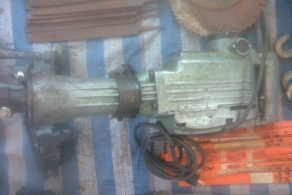 แย๊กตัวใหญ่ฮิตาชิสภาพพร้อมใช้งานครับเดิมๆครับพร้อมดอกครับราคานี้คุ้มมากครับเบิกใหม่สองหมื่นครับราคานี้คุ้มๆ