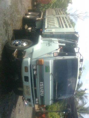 ขายสิบล้อสองเพลาดั้สามมิตร