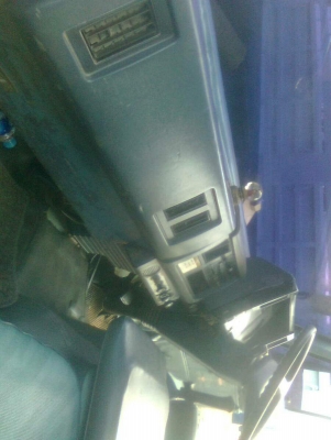 ขายสิบล้อสองเพลาดั้สามมิตร