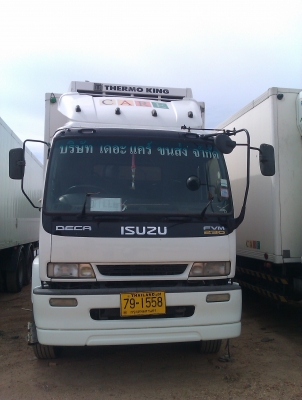 ขายรถ10ล้อ isuzu ห้องเย็น เครื่องทุ่นแรง 3 เพลา ปี 2549 กทม.