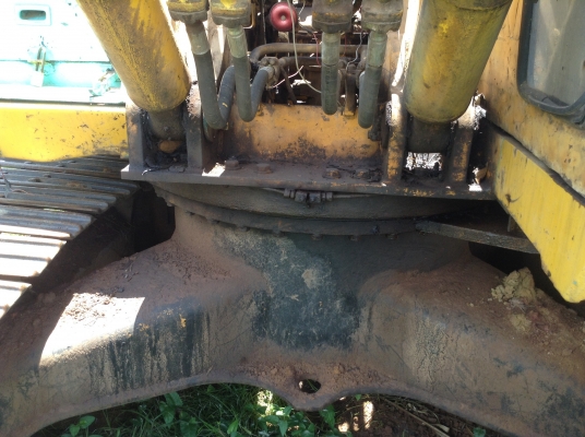 ขายแบคโฮ KOMATSU PC200-3 สภาพพร้อมใช้งาน เอวแน่น แทรคดี เครื่องแน่นทำงานไม่โหลด เอกสารสัญญาซื้อขาย ราคาต่อรองได้อีกครับ