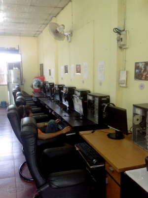 ขออนุญาติ พี่เสือครับ เซ็้งร้านเน็ททำเลดี หน้าราชภัฎ ชัยภูมิ มีหอพักนักศึกษาลฃอ้มรอบ ขออนุญาติ พี่เสือครับ เซ็้งร้านเน็ททำเลดี หน้าราชภัฎ ชัยภูมิ มีหอพักนักศึกษาลฃอ้มรอบ