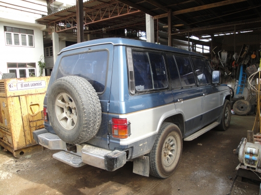 รถปาเจโร่ เครื่อง 2500 ดีเซลเทอร์โบ พร้อมใช้ ราคา 180000