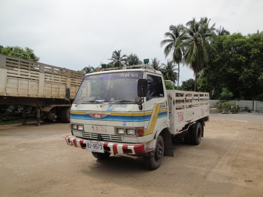 รถหกล้อ HINO km เครื่อง WO4D พวงมาลัยเพาวเวอแอร รถหกล้อ HINO km เครื่อง WO4D พวงมาลัยเพาวเวอแอร