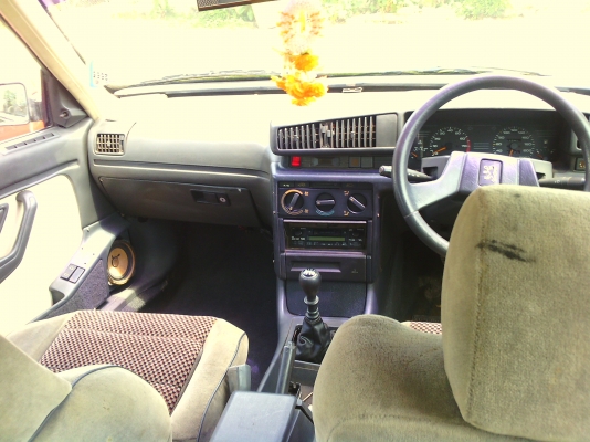 ขายเก๋ง แอร์เย็น ภาษีไม่ขาด ล้อแมก สีสวย เครื่องดี ราคา39000 บาท