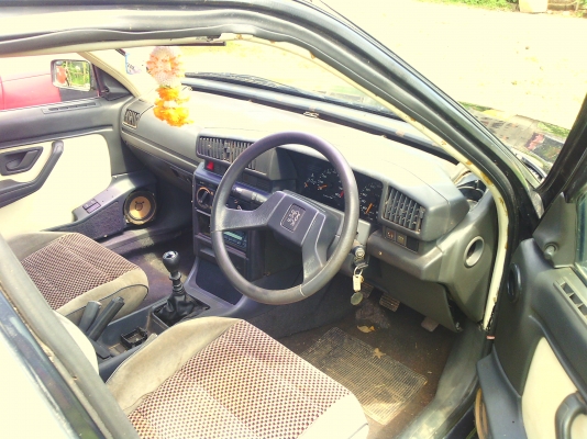 ขายเก๋ง แอร์เย็น ภาษีไม่ขาด ล้อแมก สีสวย เครื่องดี ราคา39000 บาท