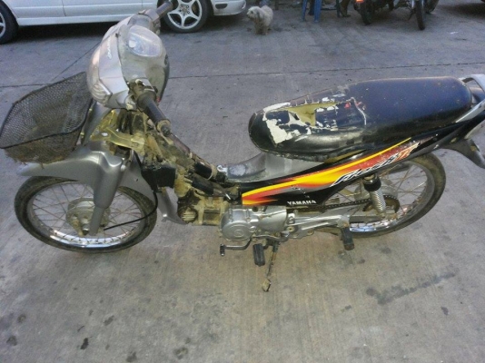 ขายคันละ 4,500บาท มีเล่มเอกสารพร้อมชุดโอน ตามสภาพเลยคับ เครื่องติด เครื่องเงียบ 084-3545593 อยุ่ จ.นนทบุรี แถวบางใหญ่