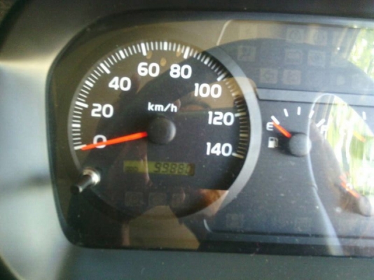 รถฮีโน่ 6 ล้อดั้ม 175 แรงม้า. ปี 55  ( รถวิ่ง 9x,xxx กม. )   สนใจติดต่อ 081 - 6079515