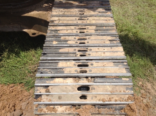 ขายแบคโฮ KOBE SK200 Mark 3 เก๋งเทา รถใช้งานอยู่ทุกวัน เอกสารเล่มทะเบียนพร้อม เครื่องดี ปั้มแรง ทำงานไม่โหลด กระบอกไฮดรอริคไม่มีเยิ้ม แทรคดี เอวแน่น ราคาต่อรองได้