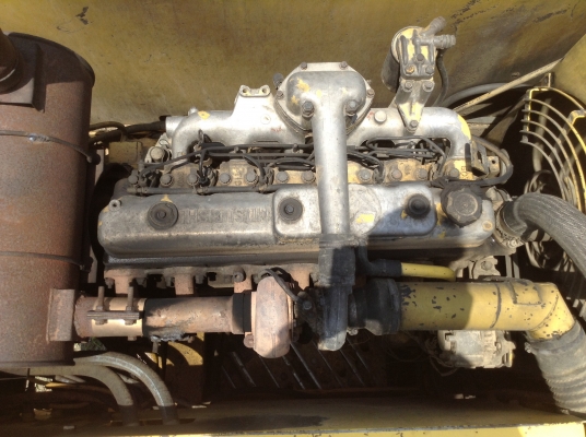 ขายแบคโฮ KOBE SK200 Mark 3 เก๋งเทา รถใช้งานอยู่ทุกวัน เอกสารเล่มทะเบียนพร้อม เครื่องดี ปั้มแรง ทำงานไม่โหลด กระบอกไฮดรอริคไม่มีเยิ้ม แทรคดี เอวแน่น ราคาต่อรองได้