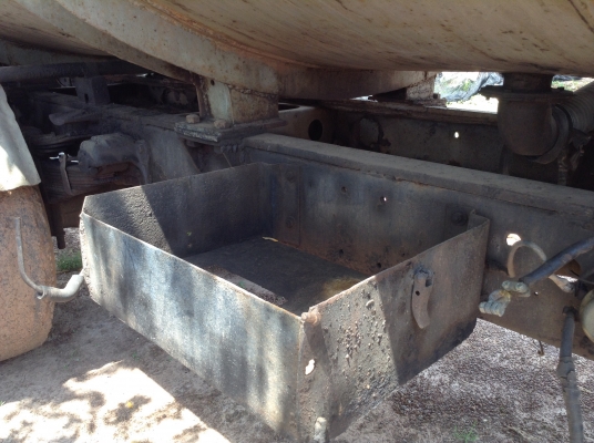 ขายรถน้ำ 6 ล้อหัวยาว  เครื่อง DA120 125 แรงม้า ปั้มเกียร์ฝากใช้งานได้ ทะเบียนเต็มพร้อมโอน ราคาคุยกันได้