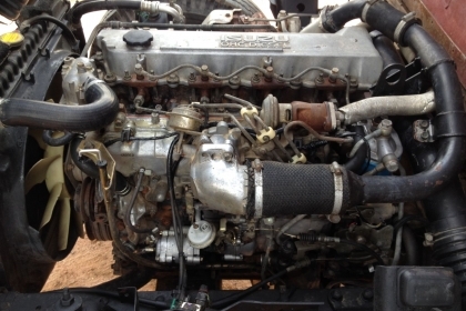 หกล้อกลาง อิซูสุ NPR ห้างแท้ ปี 48 130 แรงม้า  เทอร์โบ (ลดไปเลยเหลือ 580,000 )ครับ