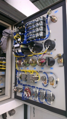 รถบรรทุกพร้อมเครื่องปั่นไฟในตัว 80 kva สภาพเกือบ100\%  ใช้มา 400hrs