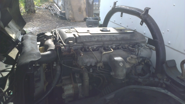 รถบรรทุกพร้อมเครื่องปั่นไฟในตัว 80 kva สภาพเกือบ100\%  ใช้มา 400hrs