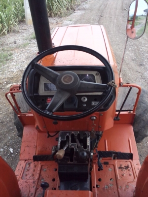 Kubota L3202 32 แรง สภาพสวย ยางดียางสวย เครื่องสวย เครื่องแน้น เข้าเกียร์งาย ไม่ดัง มีแต่ตัว ขับเคลื่อน 4 ล้อ พวงมาลัยพาวเวอร์ สนใจตติดต่อ 089-9638932 อ.ชัยบาดาล จ.ลพบุรี ต.บัวชุม Kubota L3202 32 แรง สภาพสวย ยางดียางสวย เครื่องสวย เครื่องแน้น เข้าเกียร์งาย ไม่ดัง มีแต่ตัว ขับเคลื่อน 4 ล้อ พวงมาลัยพาวเวอร์ สนใจตติดต่อ 089-9638932 อ.ชัยบาดาล จ.ลพบุรี ต.บัวชุม