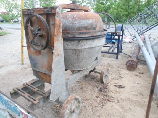 ขายโม่ปูนผสม เหล็กหล่ออย่างหนา