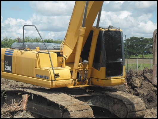 แมคโคร PC 200 รุ่น 7