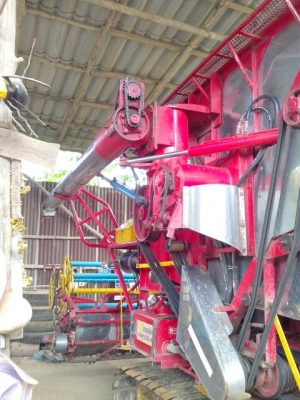 ขายรถเกี่ยวเกษตรพัฒนา ปี 54 ขายรถเกี่ยวเกษตรพัฒนา ปี 54