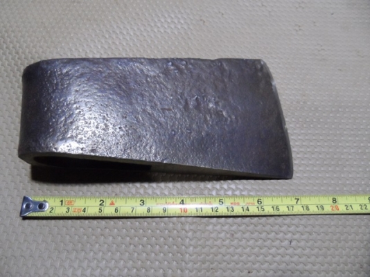 ขวาน งานเก่า ใหญ่ๆ หนักๆ