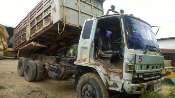 10ล้อดั้ม2เพลา ISUZU FVZ32MZP R 195แรง รถห้างแท้ ขายตามสภาพ...ไม่มีเล่ม.. 10ล้อดั้ม2เพลา ISUZU FVZ32MZP R 195แรง รถห้างแท้ ขายตามสภาพ...ไม่มีเล่ม..