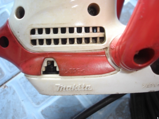 ขายเครื่องตัดแต่งพุ่มไม้ makita muh 353