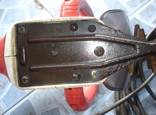 ขายเครื่องตัดแต่งพุ่มไม้ makita muh 353