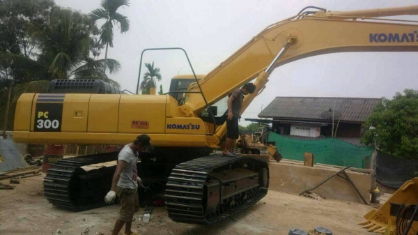 PC300-7 รถ11000ชม. สวยมาก สมบูรณ์ทุกอย่าง เอวแน่น รถแห้ง เล่มทะเบียน...