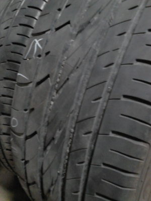 215/50R17 NEUTON  ปี2012  มี 2 เส้น TEL.081-427-3941