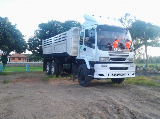 ขาย10ล้อ2เพลา270แรงเดก้ายูโรวันดั้มสามมิตรราคา1560000