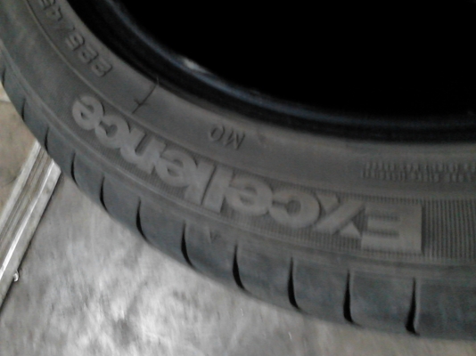 225/45R17 GOODYEAR EXCELLENCE ชุด 4 เส้น ปี2012 TEL.081-427-3941