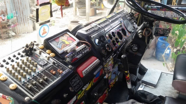 ขายด่วน!! รถบัสพัดลมทรงโอ เชิดชัย 6xx,xxx ขายด่วน!! รถบัสพัดลมทรงโอ เชิดชัย 6xx,xxx