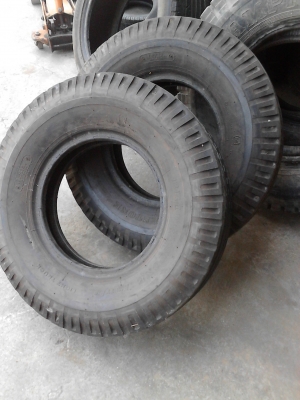 7.50-15  ยาง 6 ล้อขนาดกลาง พร้อมยางรอง  มี 2 เส้น  TEL.081-427-3941