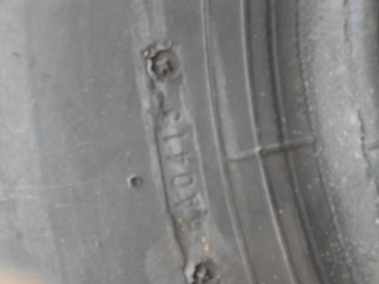 7.50-15  ยาง 6 ล้อขนาดกลาง พร้อมยางรอง  มี 2 เส้น  TEL.081-427-3941