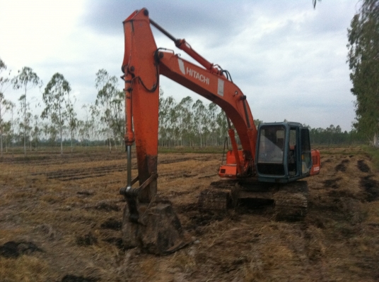 ขายด่วน แบ็คโฮ HITACHI EX200-3 ไฟฟ้าเต็ม เล่มทะเบียน ภาษีเต็ม สภาพพร้อมใช้งาน
