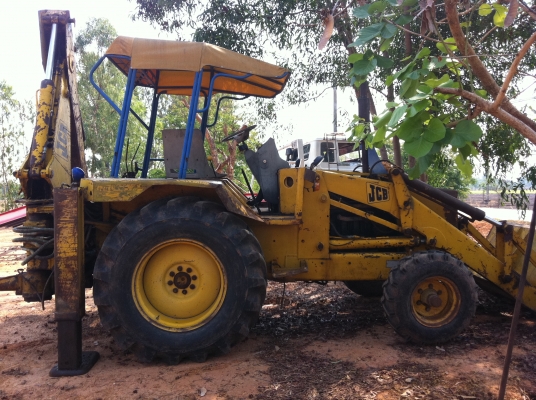 ขายด่วน รถตักหน้าขุดหลัง JCB 3CX สภาพพร้อมใช้งาน
