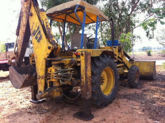 ขายด่วน รถตักหน้าขุดหลัง JCB 3CX สภาพพร้อมใช้งาน