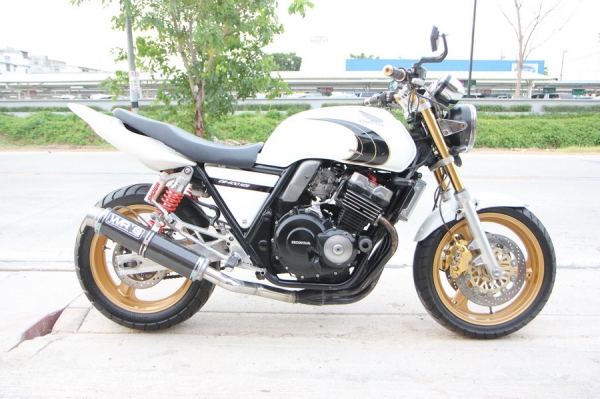 ขาย HONDA CB400 SF VS S ปี97 อินวอยล์พร้อมสรรพสามิต เครื่องดี ท่อแต่ง