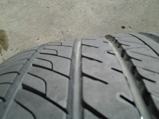 ยาง dunlop 225/40/18