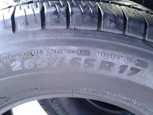 ยาง มิชลิน 265/65/17 ปี12  ดอกหนาๆนุ่มๆ