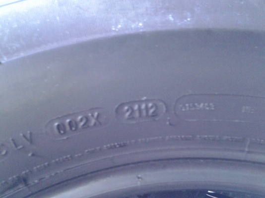 ยาง มิชลิน 265/65/17 ปี12  ดอกหนาๆนุ่มๆ