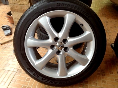 แม็กซ์ยาง 17 นิ้ว 5รู100 ใส่อัลติส โคโรน่า วิช พร้อมยางบริดสโตนดอกลึก ตจว ส่งฟรี