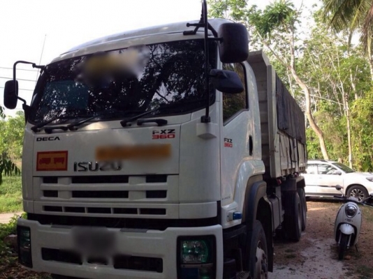รถอีซูซุ 10 ล้อดั้ม 360 แรงม้า. ปี 56  ( รถวิ่ง 8x,xxx กม. )  ( ขายแม่ , ลูก )  สนใจติดต่อ  081 - 6079515