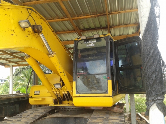 ขายด่วนรถแบคโฮKOMATSUPC200-8ทํางาน1500ชั้วโมง