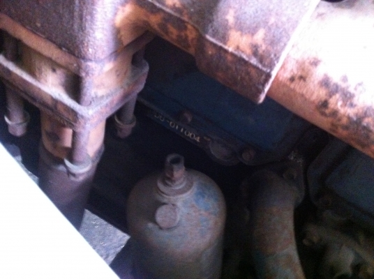 ขาย 6 ล้อ หน้ายาว ติดเฮี๊ยบ 3 พับ 2.9 ตัน NISSAN UC เครื่องดี รถใช้งานได้ ราคาย้อมๆ สนใจโทรด่วน