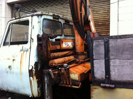 ขาย 6 ล้อ หน้ายาว ติดเฮี๊ยบ 3 พับ 2.9 ตัน NISSAN UC เครื่องดี รถใช้งานได้ ราคาย้อมๆ สนใจโทรด่วน