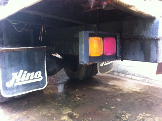 ขาย 6 ล้อ หน้ายาว ติดเฮี๊ยบ 3 พับ 2.9 ตัน NISSAN UC เครื่องดี รถใช้งานได้ ราคาย้อมๆ สนใจโทรด่วน