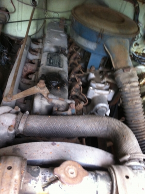 ขาย 6 ล้อ หน้ายาว ติดเฮี๊ยบ 3 พับ 2.9 ตัน NISSAN UC เครื่องดี รถใช้งานได้ ราคาย้อมๆ สนใจโทรด่วน