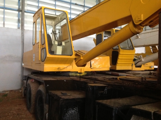 รถเครน 20 ตัน